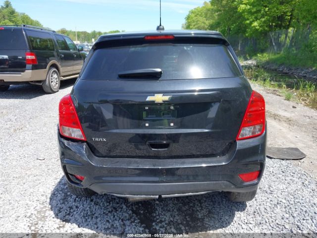 KL7CJKSB4MB302421 Chevrolet Trax Fwd Ls