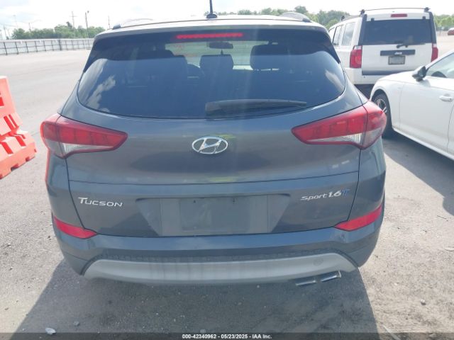 KM8J33A22HU536042 Hyundai Tucson Sport