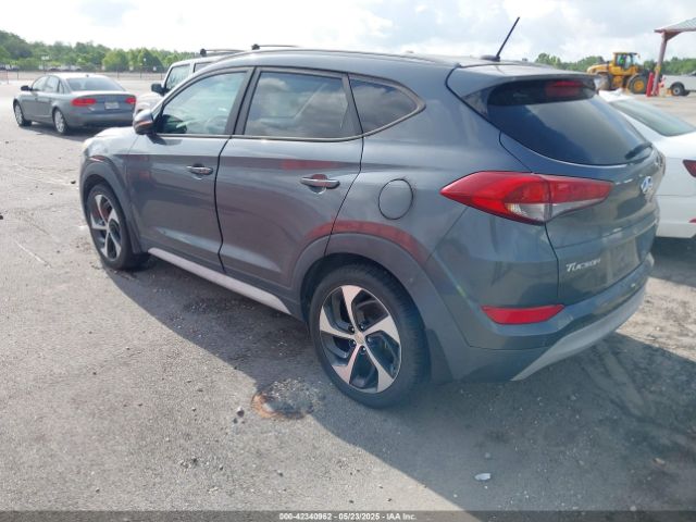 KM8J33A22HU536042 Hyundai Tucson Sport