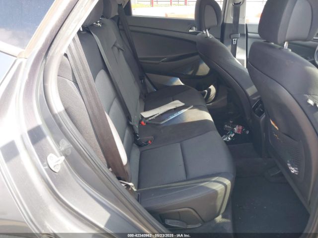 KM8J33A22HU536042 Hyundai Tucson Sport