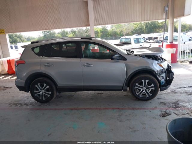 2T3ZFREV4HW342699 Toyota RAV4 LE