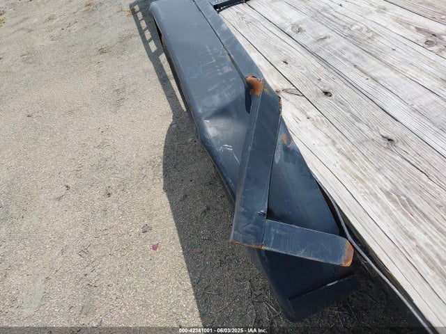 1XNBU2020M1115991 Vehicle Trailer