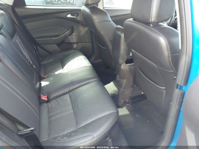 1FADP3F27EL275173 Ford FOCUS SE