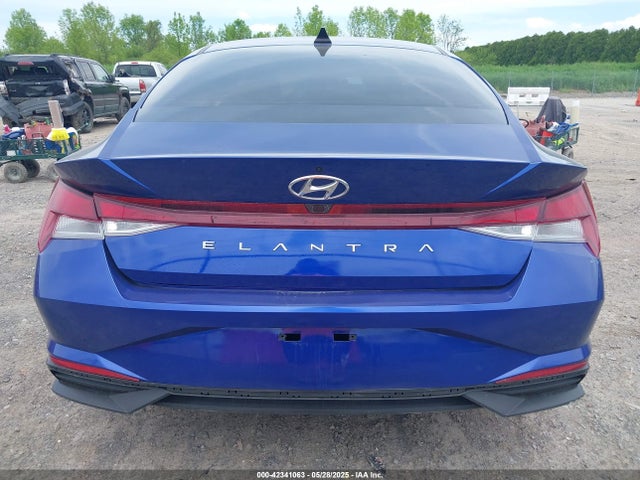 KMHLM4AG8MU068867 Hyundai ELANTRA SEL