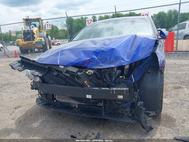 KMHLM4AG8MU068867 Hyundai ELANTRA SEL