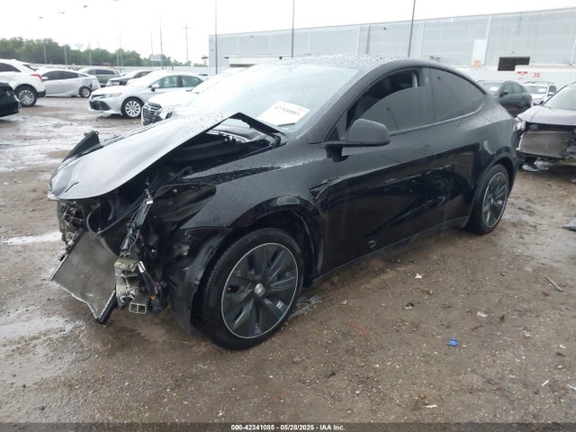 2021 TESLA MODEL Y 5YJYGAEE1MF149792 Photo 1
