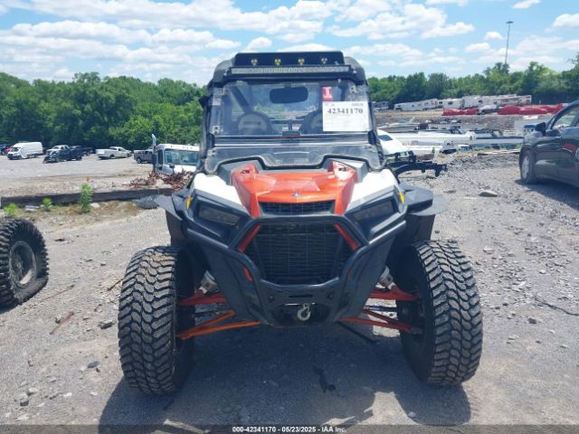 2019 POLARIS RZR 3NSVFE928KF427256 Photo 4