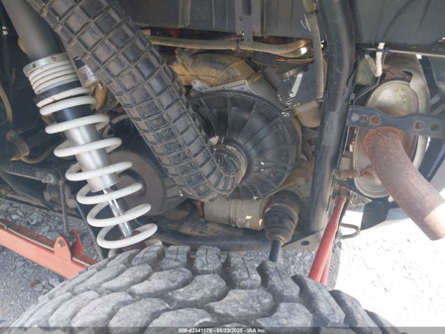 2019 POLARIS RZR 3NSVFE928KF427256 Photo 8