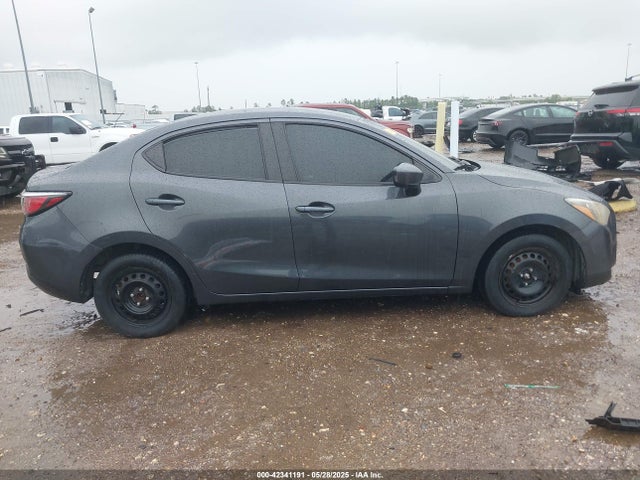 3MYDLBYV2JY328789 Toyota p5v