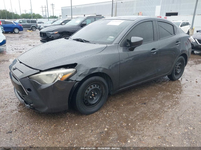 3MYDLBYV2JY328789 Toyota p5v