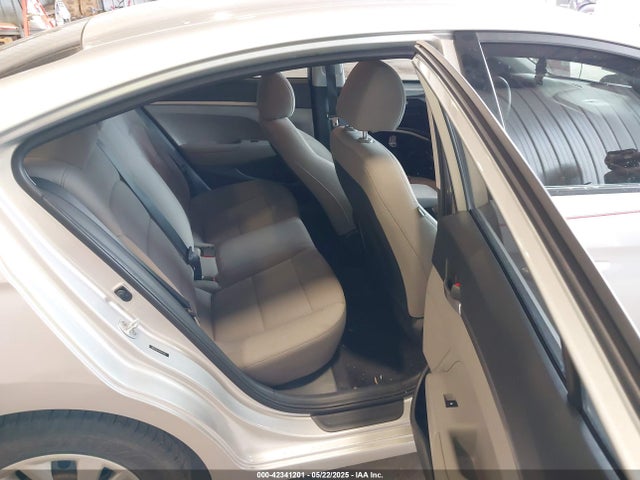 Hyundai mpi nu 2019 5NPD74LF1KH473223 Image 8