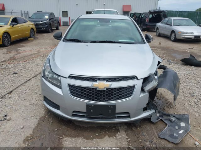 1G1PA5SG7E7154005 Chevrolet Cruze Ls Auto