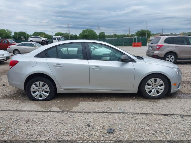 1G1PA5SG7E7154005 Chevrolet Cruze Ls Auto