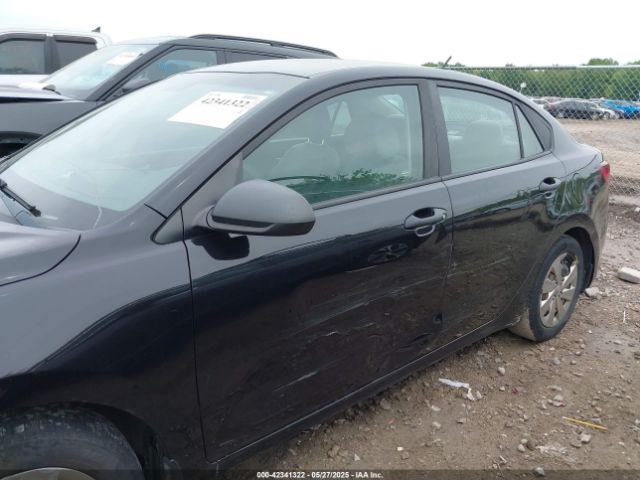 3KPA24AB1JE082383 KIA RIO LX