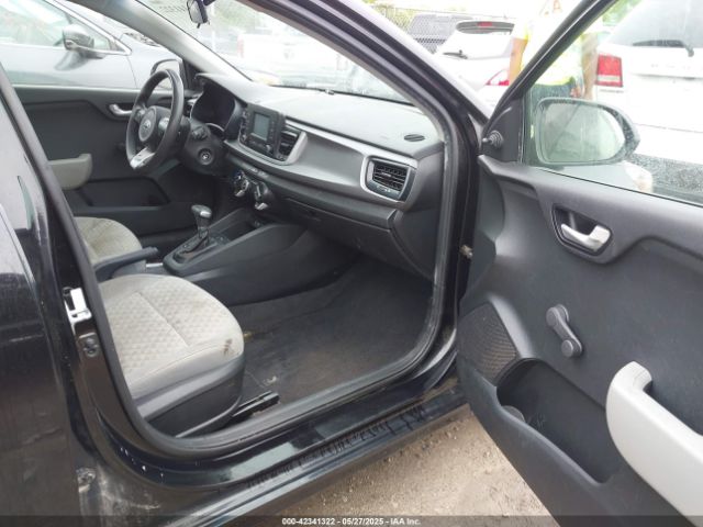3KPA24AB1JE082383 KIA RIO LX