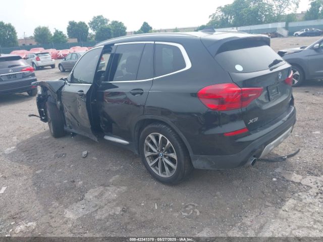 2018 BMW X3 5UXTR9C57JLD70765 Photo 2