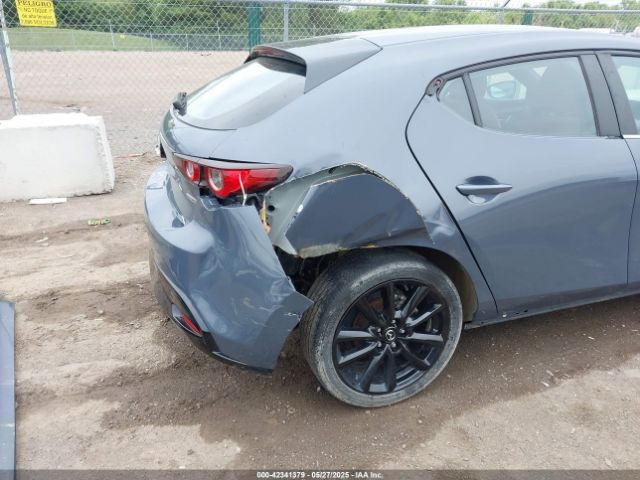 JM1BPALM9P1623663 Mazda Mazda3 2.5 S Carbon Edition