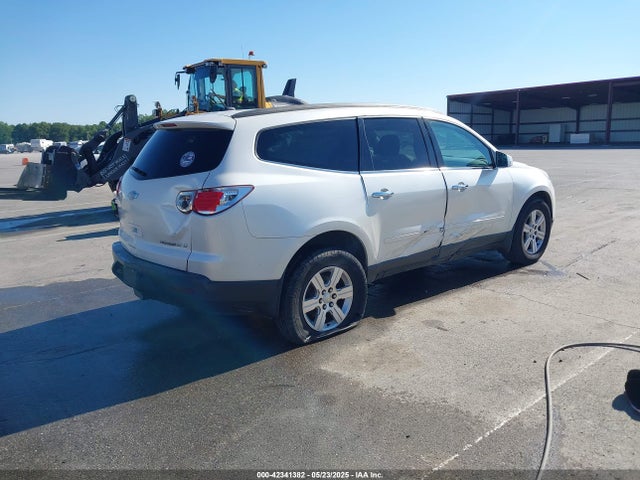 2012 CHEVROLET TRAVERSE 1GNKVGED8CJ104689 Photo 3