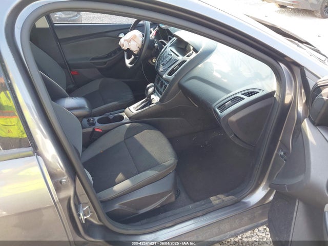 1FADP3F24EL437731 Ford FOCUS SE