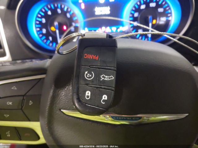 2018 CHRYSLER 300 2C3CCAKG2JH165120 Photo 10
