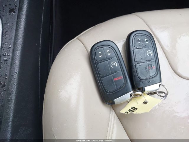 1C4PJMDS2HW614796 Jeep Cherokee Limited 4x4