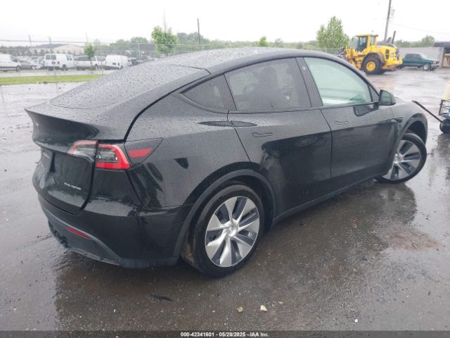 2021 TESLA MODEL Y 5YJYGAEE5MF130677 Photo 3