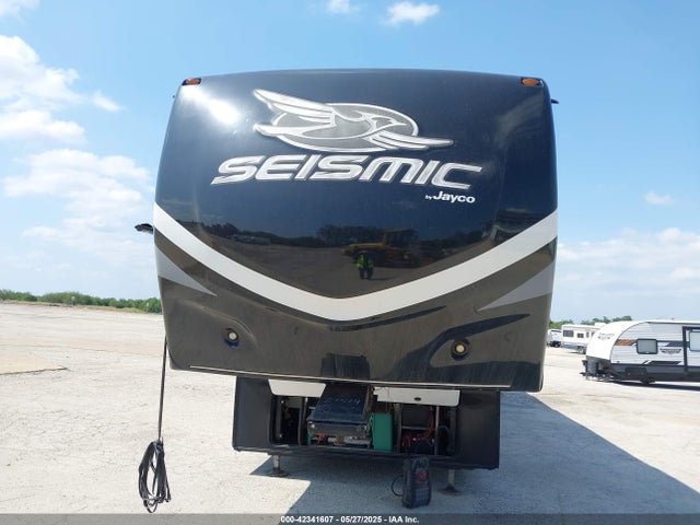 1UJCJSCVXH19N0093 Jayco Seismic 4113