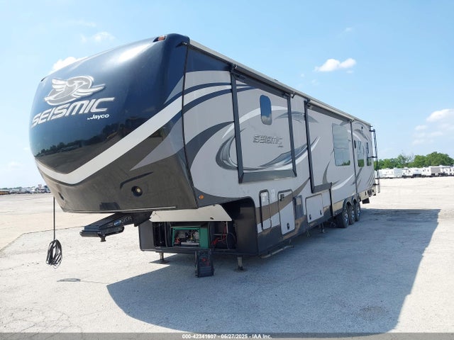 1UJCJSCVXH19N0093 Jayco Seismic 4113