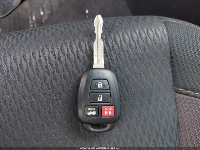 2T1BURHE3KC221683 Toyota COROLLA LE