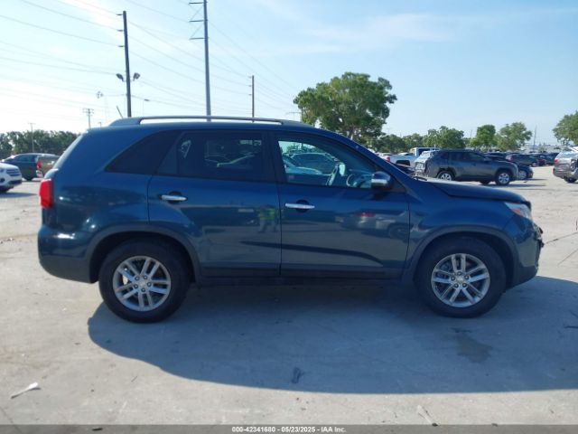 5XYKT3A60FG574606 KIA SORENTO LX