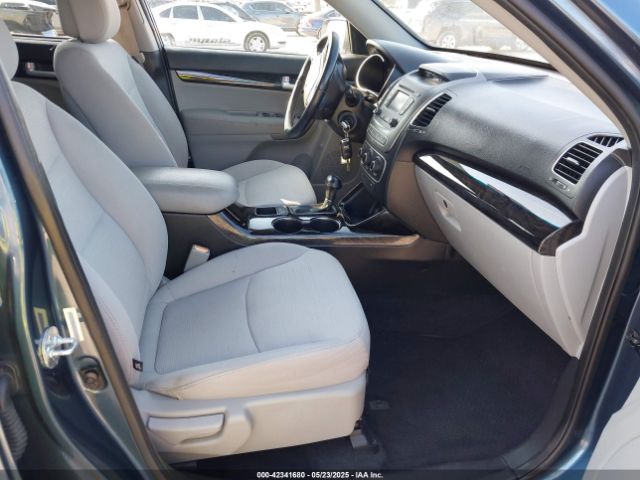 5XYKT3A60FG574606 KIA SORENTO LX