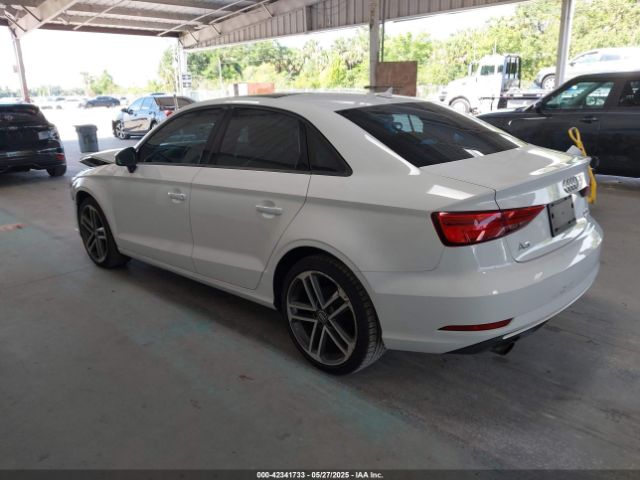 2018 AUDI A3 WAUB8GFF1J1016562 Photo 2