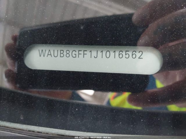 2018 AUDI A3 WAUB8GFF1J1016562 Photo 8
