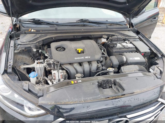 Hyundai ELANTRA SE 2018 5NPD74LF3JH310183 Image 10