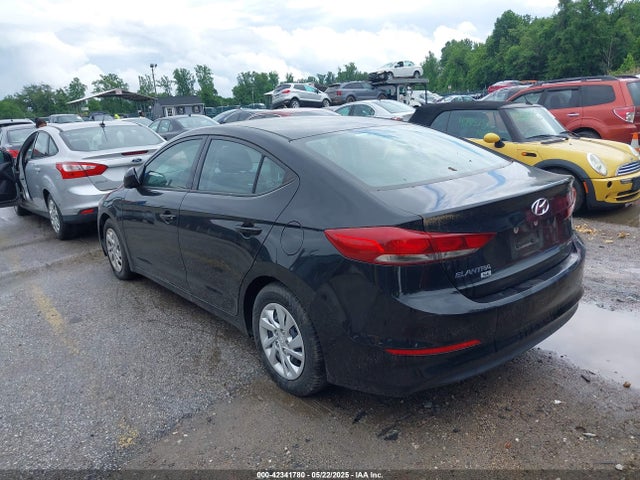 Hyundai ELANTRA SE 2018 5NPD74LF3JH310183 Image 3