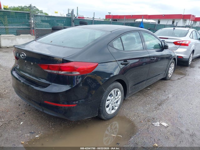 Hyundai ELANTRA SE 2018 5NPD74LF3JH310183 Image 4