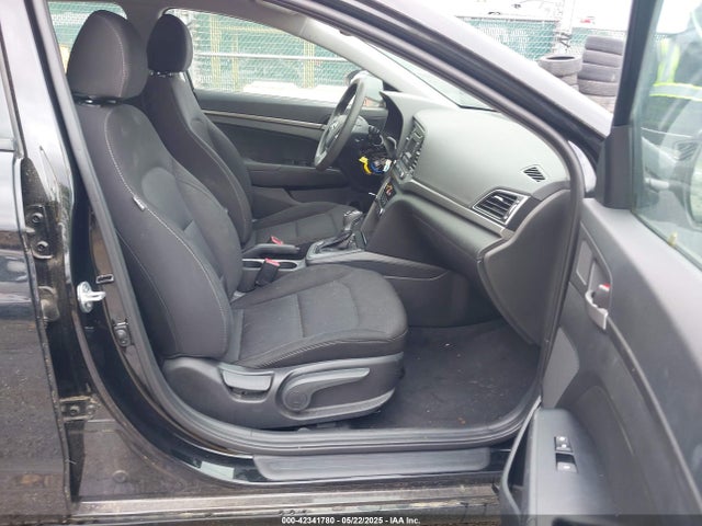 Hyundai ELANTRA SE 2018 5NPD74LF3JH310183 Image 5