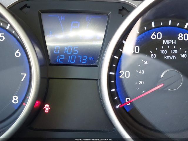 KM8JU3AG9FU106997 Hyundai TUCSON SE