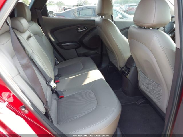 KM8JU3AG9FU106997 Hyundai TUCSON SE