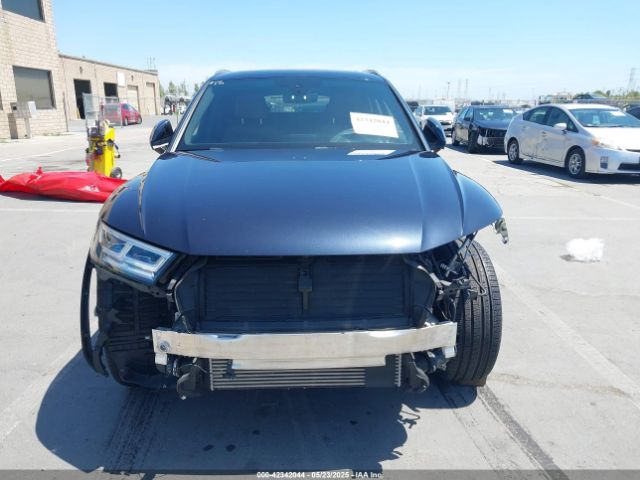 WA1CNAFY1J2199545 Audi Q5 2.0t Premium/2.0t Tech Premium