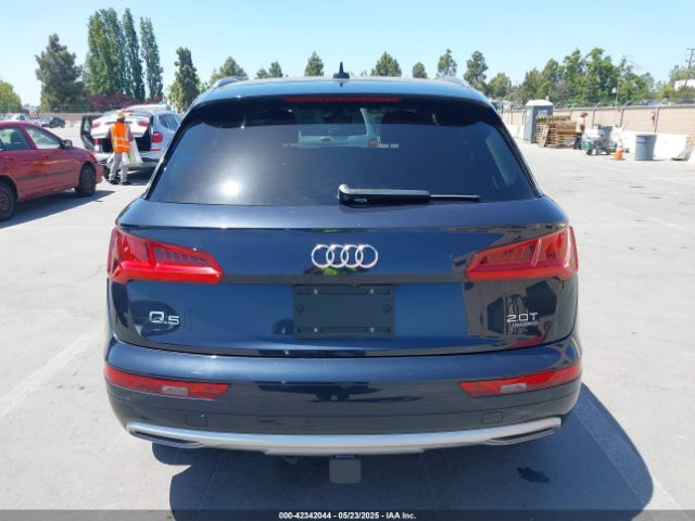 WA1CNAFY1J2199545 Audi Q5 2.0t Premium/2.0t Tech Premium