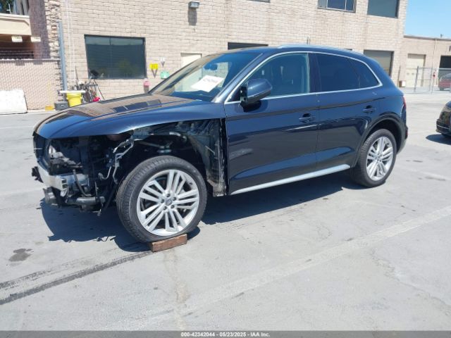 WA1CNAFY1J2199545 Audi Q5 2.0t Premium/2.0t Tech Premium
