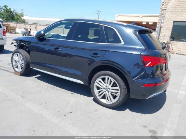 WA1CNAFY1J2199545 Audi Q5 2.0t Premium/2.0t Tech Premium