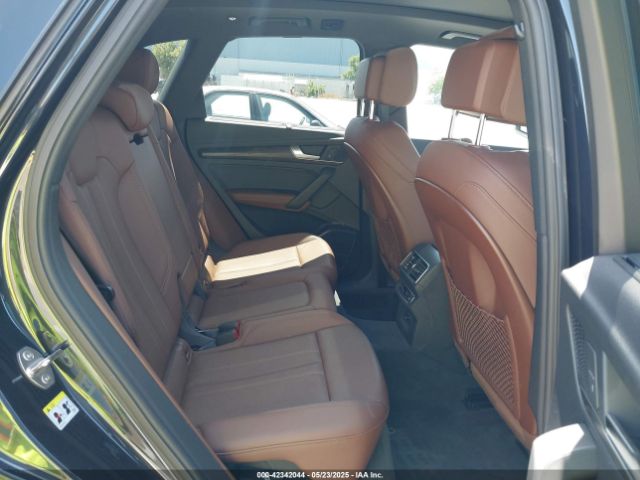 WA1CNAFY1J2199545 Audi Q5 2.0t Premium/2.0t Tech Premium