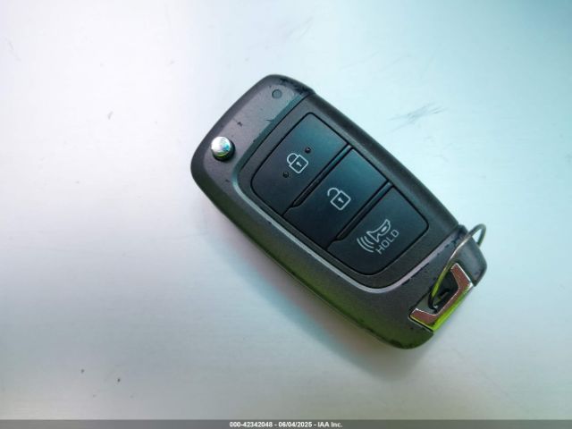 KMHRB8A38NU147767 Hyundai Venue Se