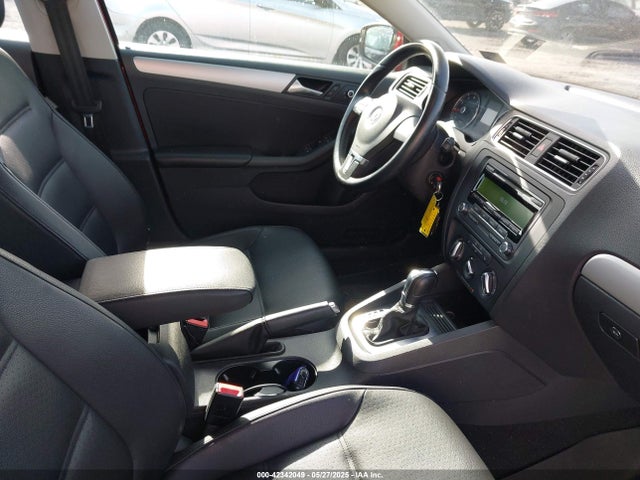 3VWD17AJ7EM303390 Volkswagen Jetta 1.8t Se
