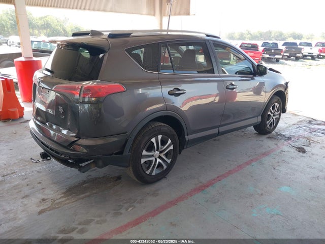 JTMZFREV4JJ742735 Toyota RAV4 LE