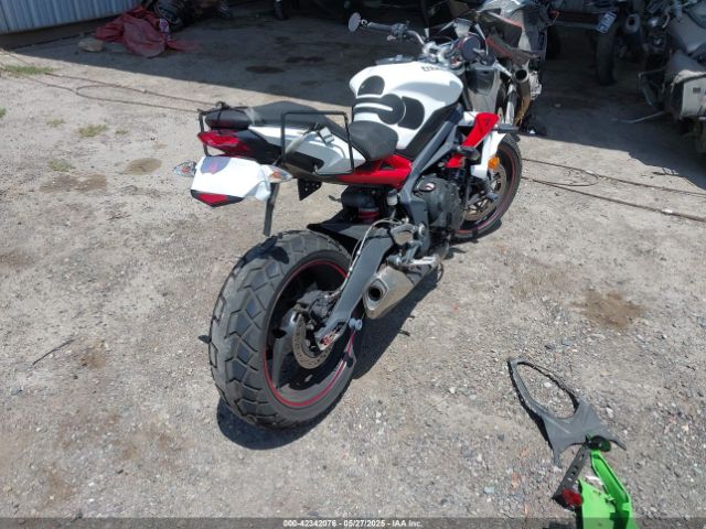2014 TRIUMPH MOTORCYCLE STREET TRIPLE SMTL03NE3ET644330 Photo 3
