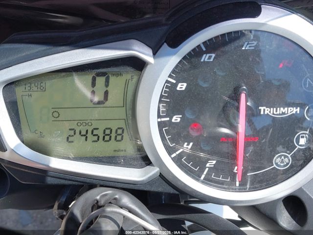 2014 TRIUMPH MOTORCYCLE STREET TRIPLE SMTL03NE3ET644330 Photo 6