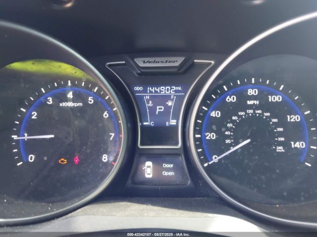 KMHTC6AE3FU217704 Hyundai Veloster Turbo